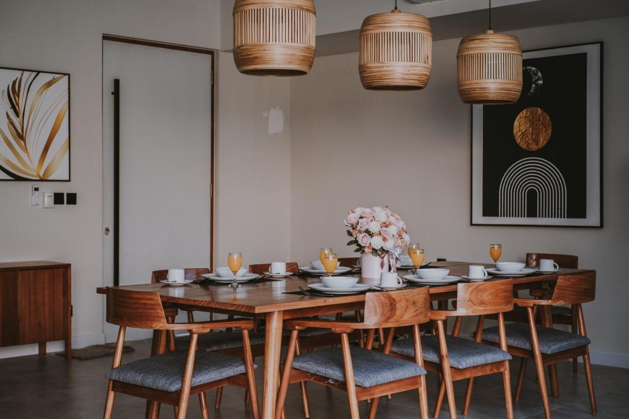 New 4 Bedroom 5 Min Walk To Berawa Beach Enclosed Livng Canggu  Exterior photo